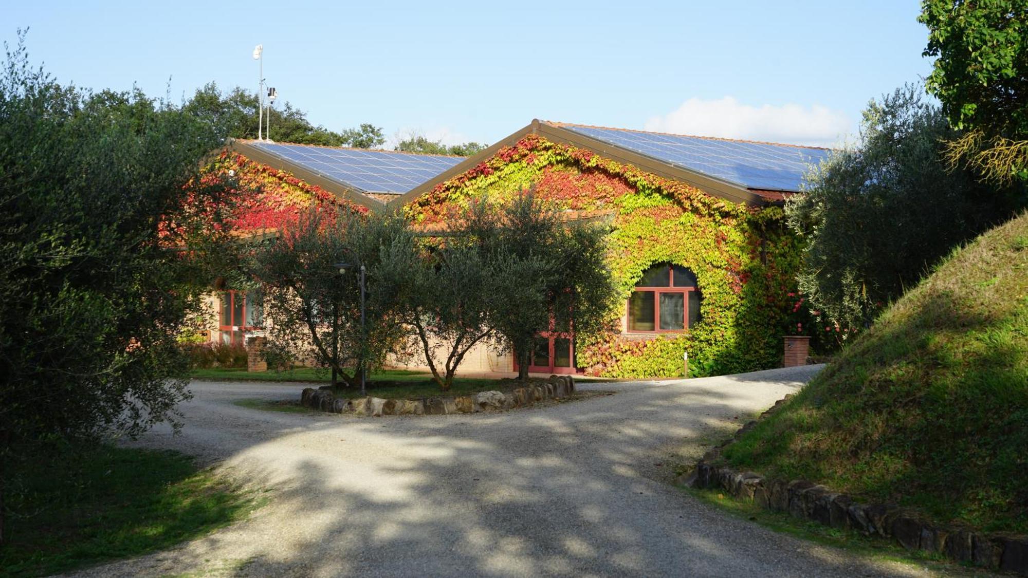 Mormoraia Farm stay